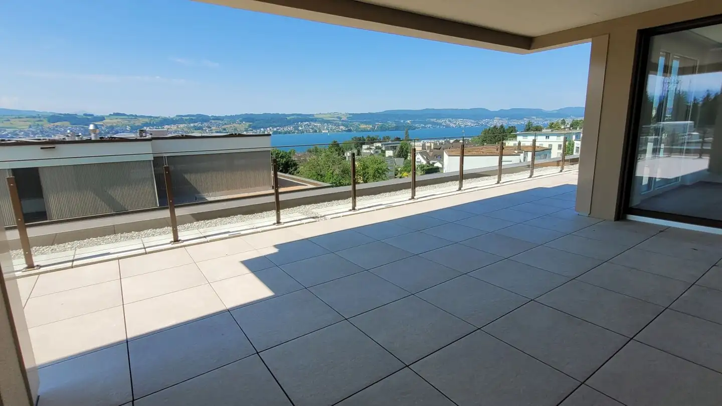 Attique à louer - Glärnischstrasse 156, 8708 Männedorf - Photo 2