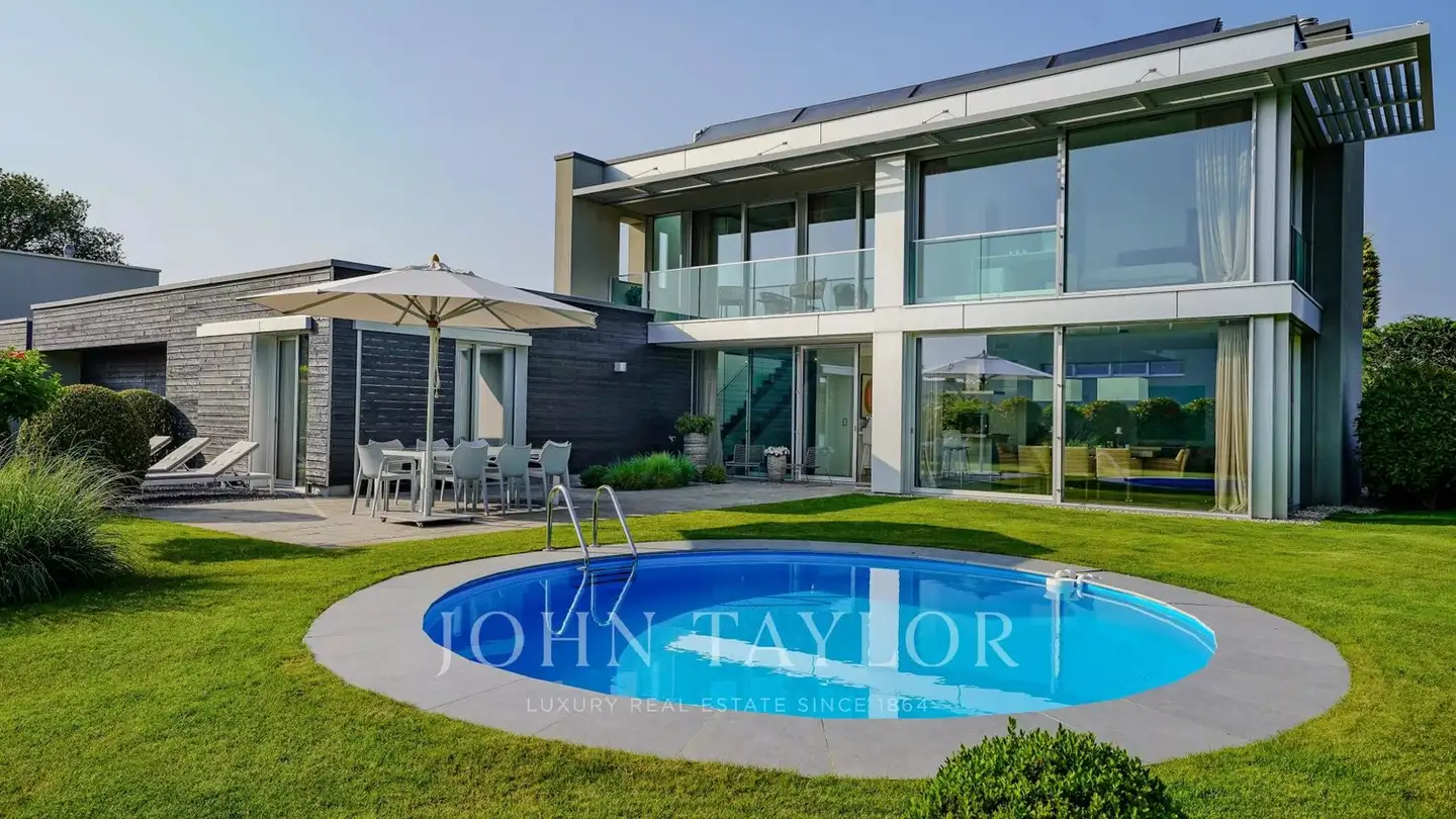 Villa for sale - 1164 Buchillon