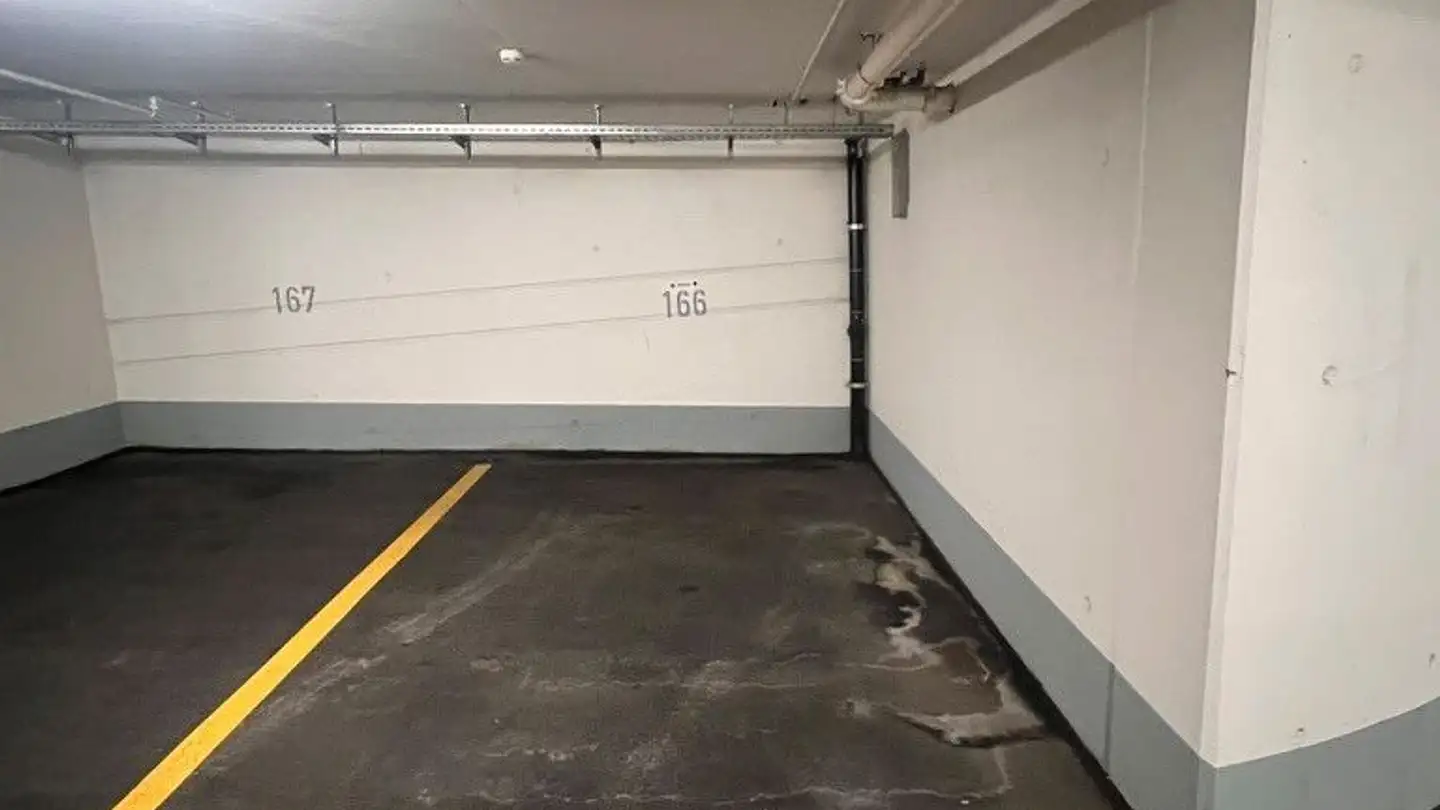 Single garage for rent - Merkurstrasse 1, 8640 Rapperswil SG