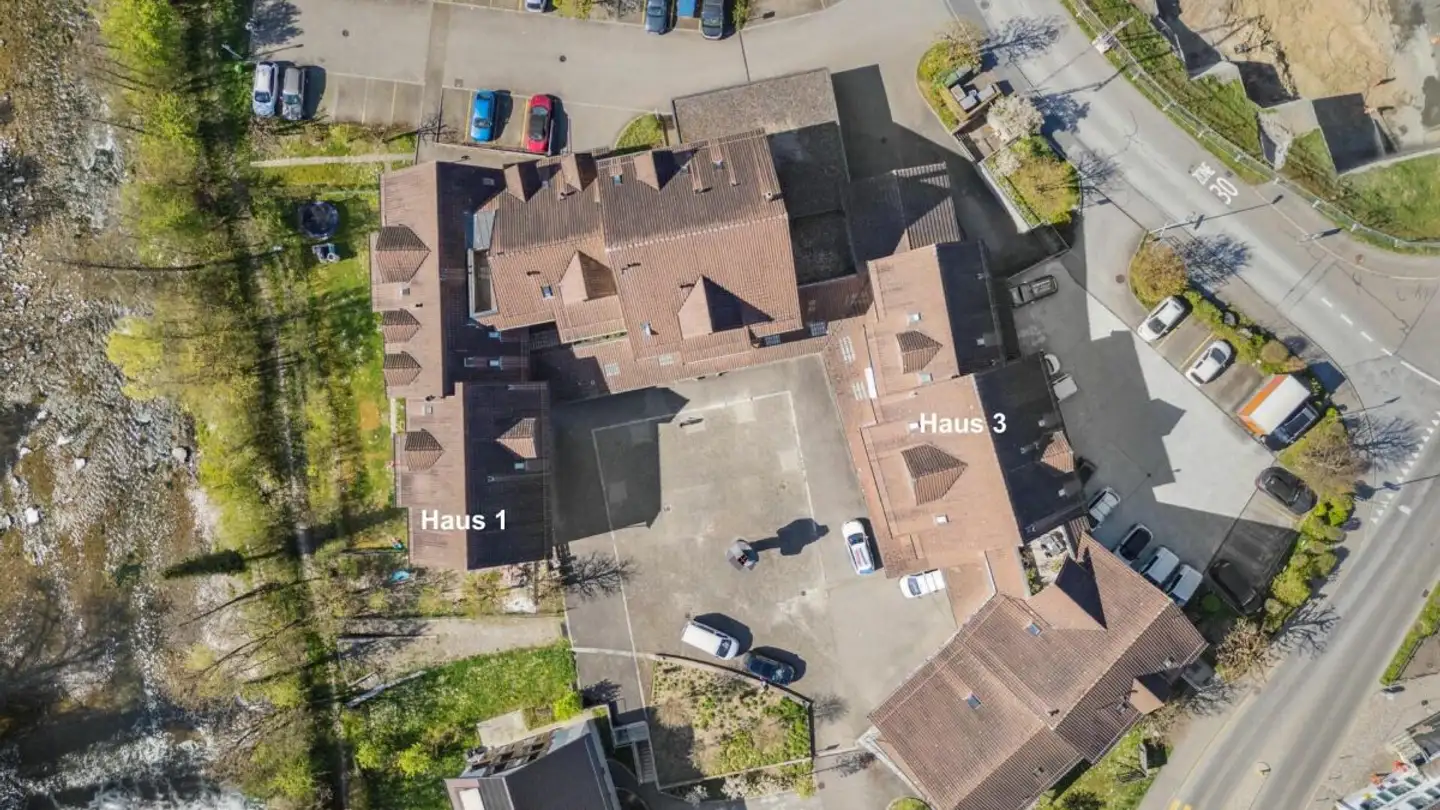 Mehrfamilienhaus kaufen - Allmendzentrum 1, 8427 Rorbas