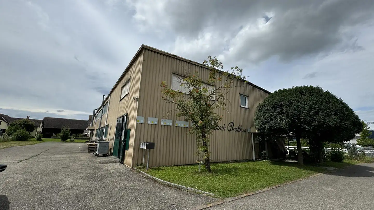 Office space for rent - Ziegeleistrasse 3, 8254 Basadingen