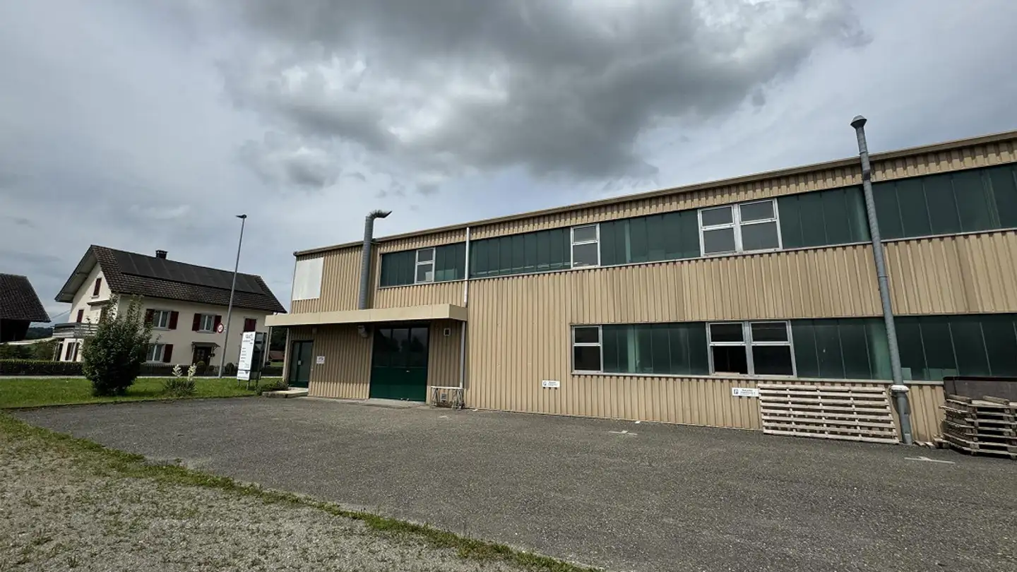 Office space for rent - Ziegeleistrasse 3, 8254 Basadingen - Photo 2