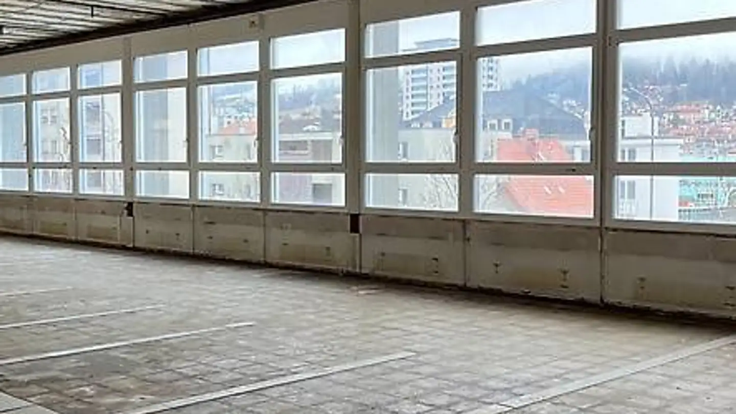 Proprietà industriale in vendita - Rue Des Crêtets, 2300 La Chaux-de-Fonds - Photo 2