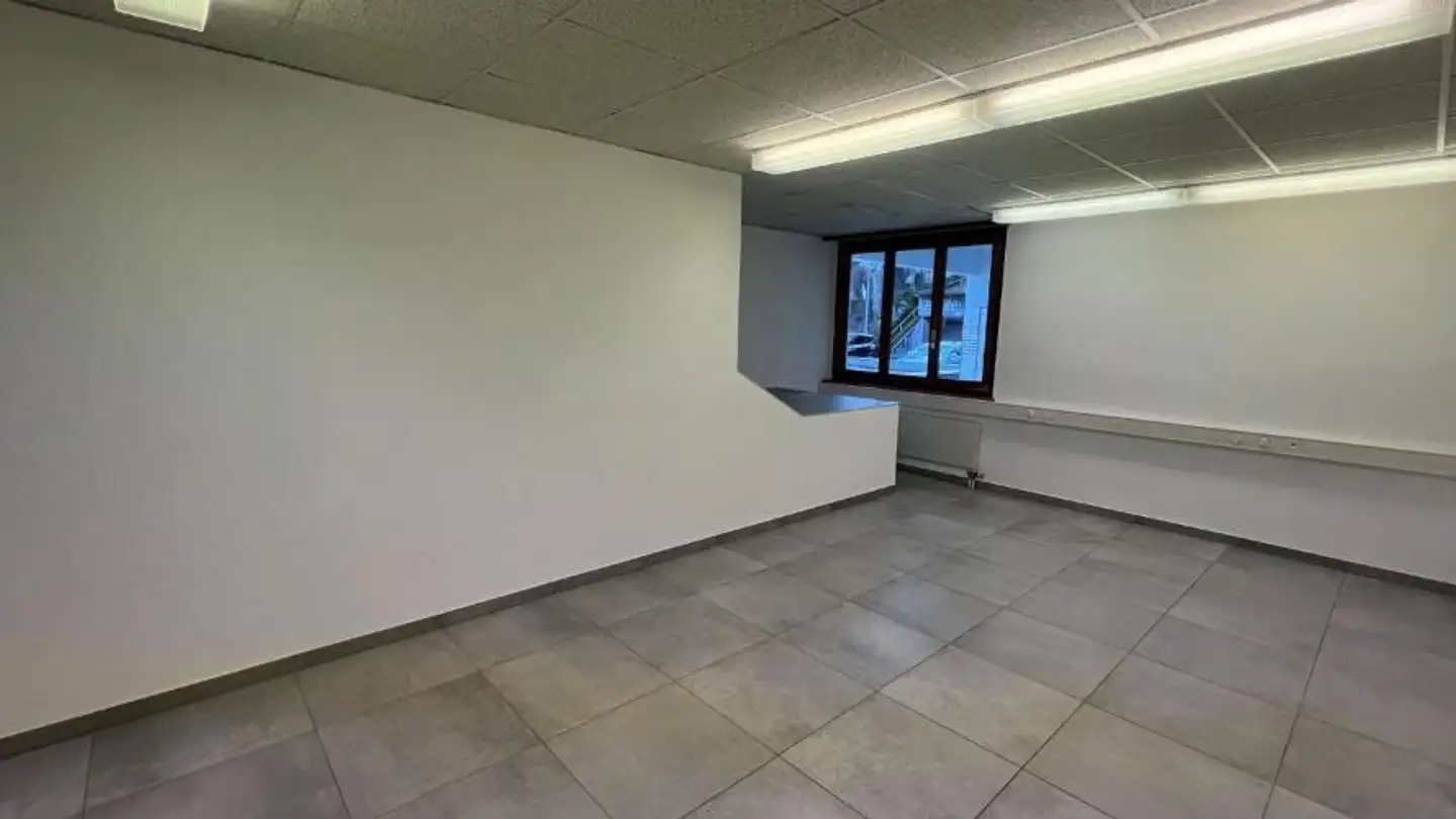 Shopping center for rent - Grand-Rue, 2732 Reconvilier - Photo 2