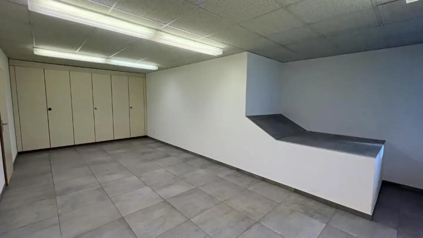 Shopping center for rent - Grand-Rue, 2732 Reconvilier