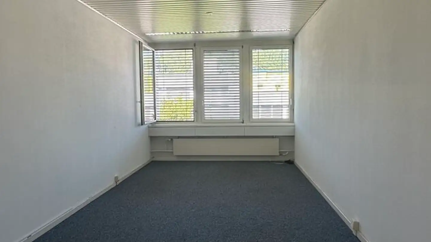 Office space for rent - Härdlistrasse 17, 8957 Spreitenbach