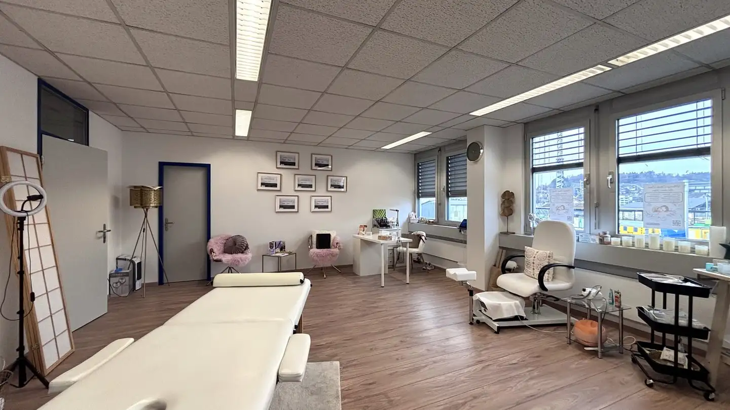 Bürofläche mieten - Gewerbestrasse 1, 8404 Winterthur - Foto 2