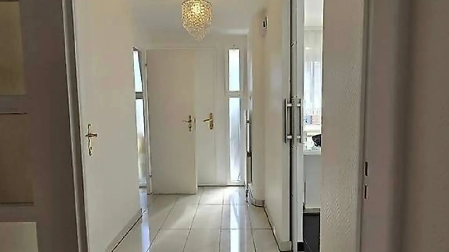 Single house for rent - 4153 Reinach BL - Photo 2