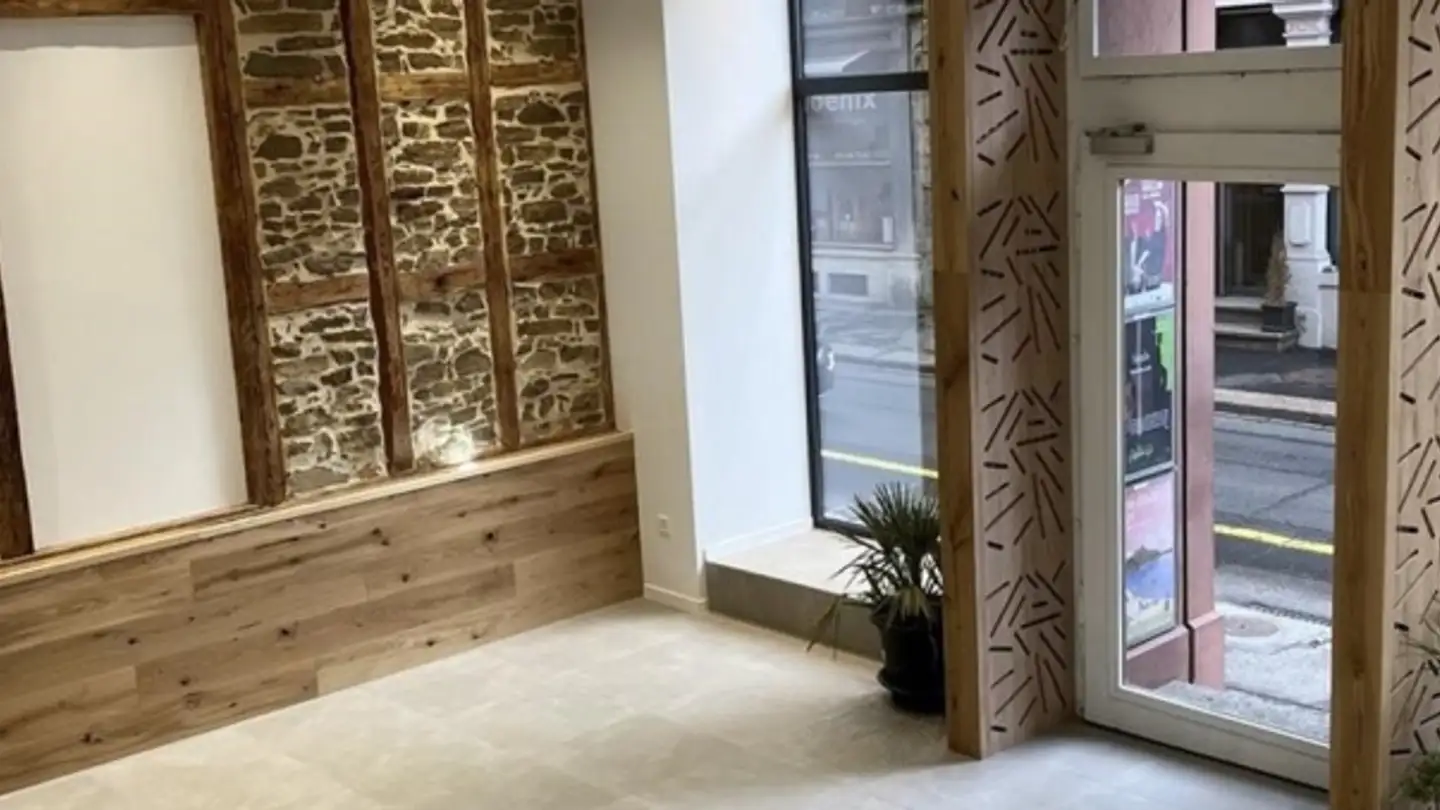 Edificio ad uso misto in affitto - Rue De La Balance 4, 2300 La Chaux-de-Fonds