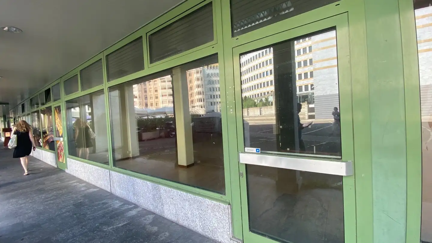 Arcade à louer - Rue De Montbrillant 84, 1202 Genève