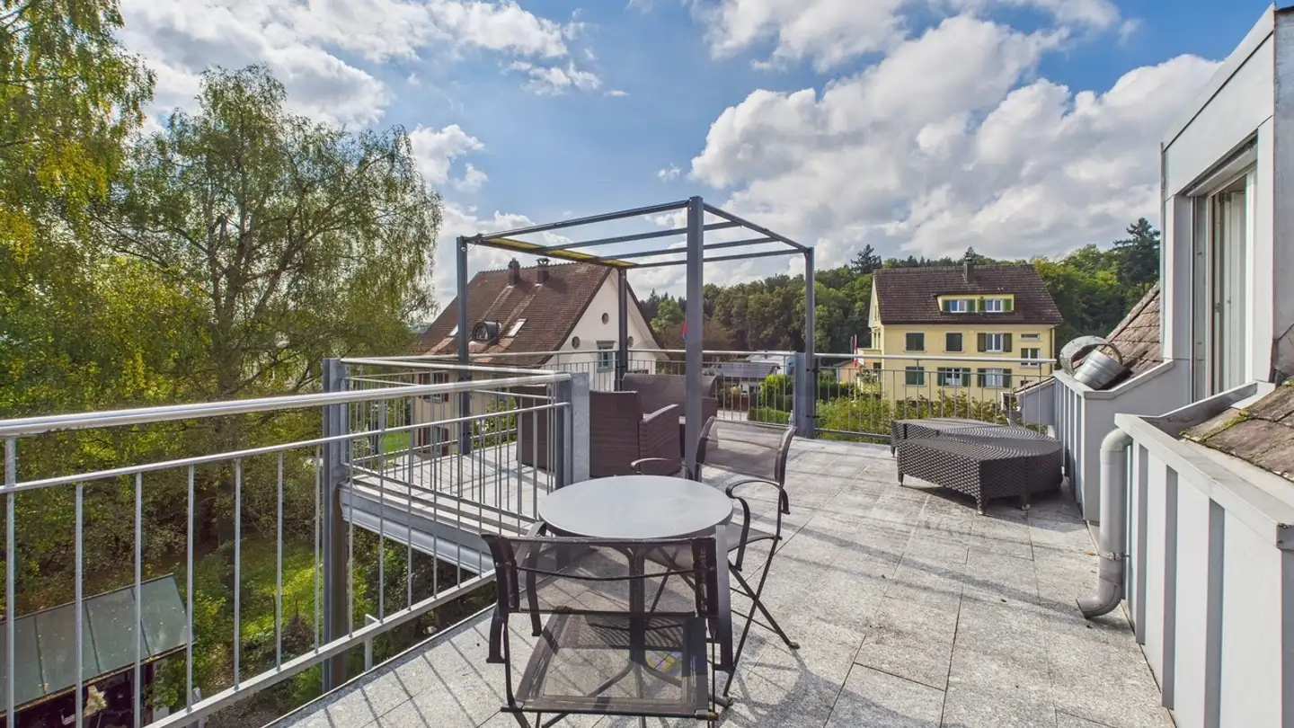 Dachgeschosswohnung mieten - 8307 Effretikon