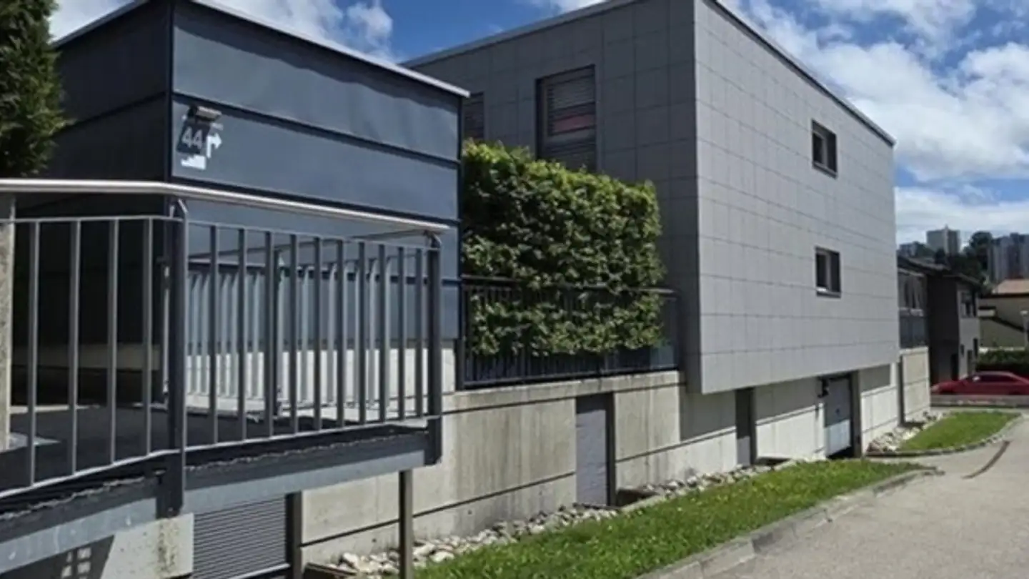 Mischgenutztes Gebäude mieten - 2300 La Chaux-de-Fonds