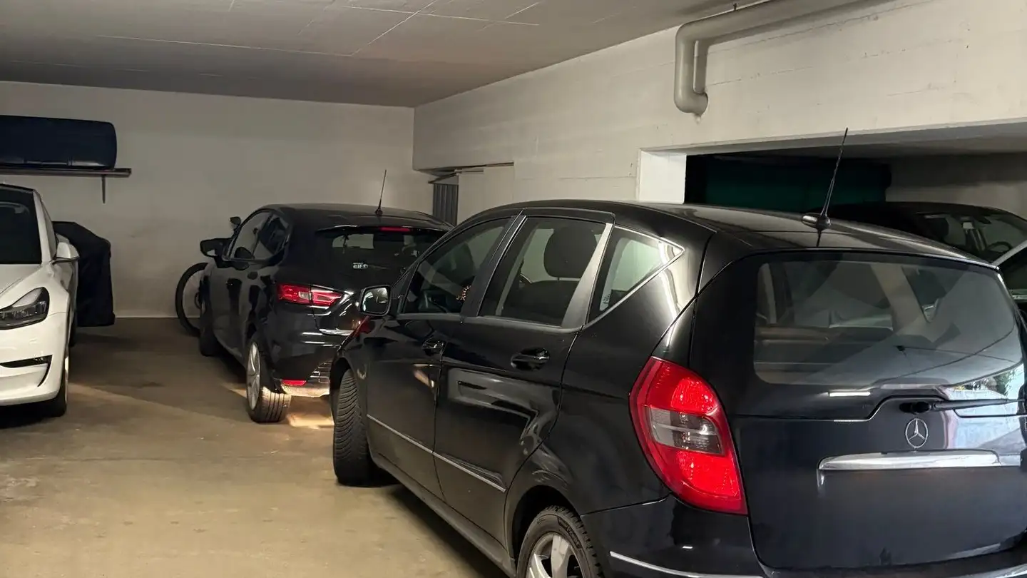 Underground parking space for rent - Sonnenbergstrasse 20, 8102 Oberengstringen