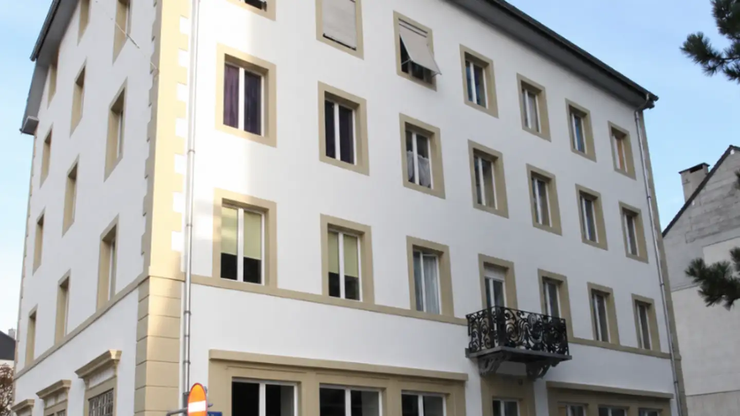 Mixed-use building for sale - 2400 Le Locle