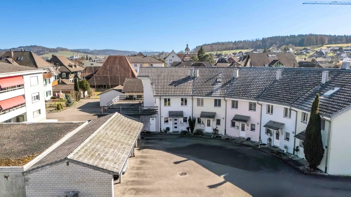 Row house for sale - Unterer Bündtenackerweg, 4914 Roggwil BE