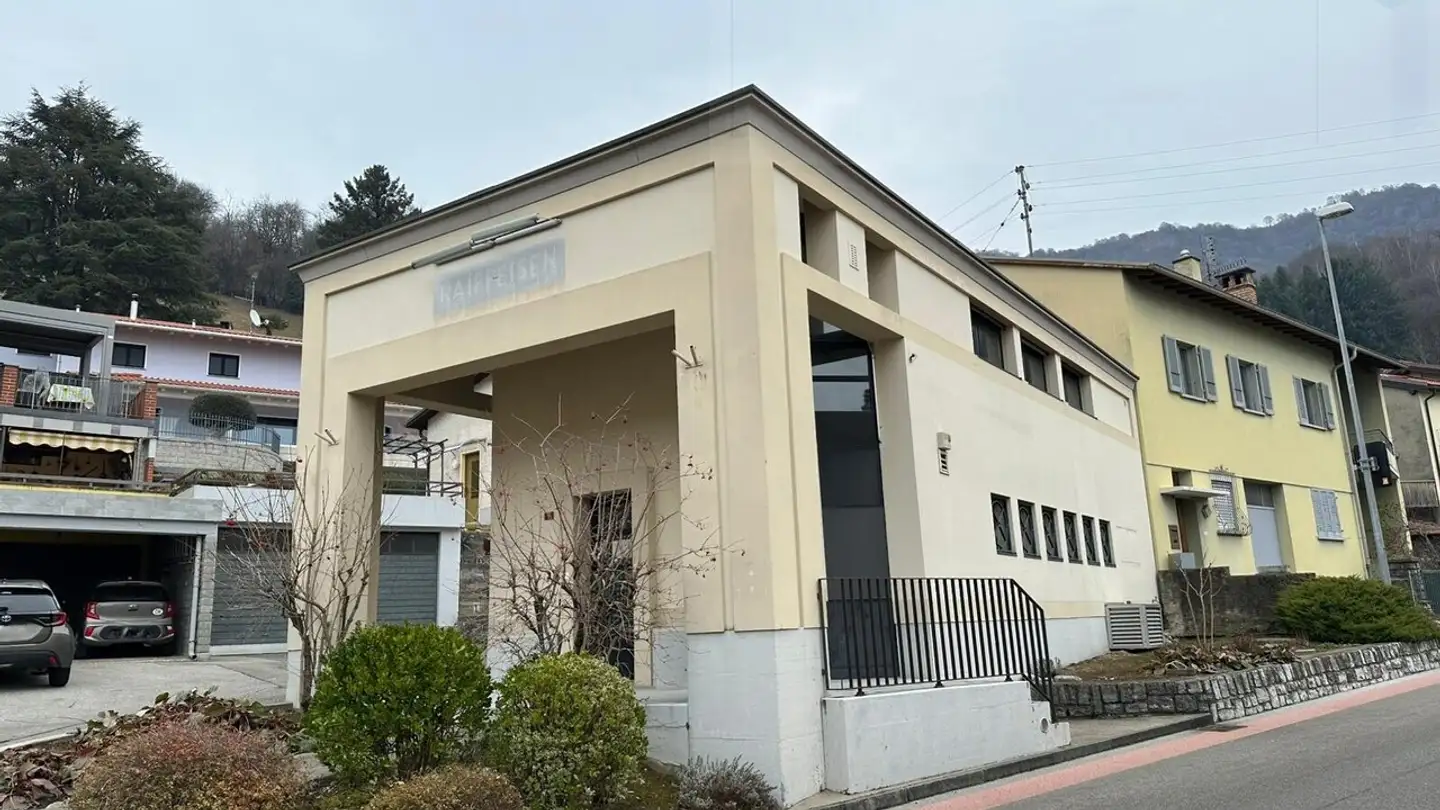 Mixed-use building for sale - Via Cantonale, 6838 Cabbio