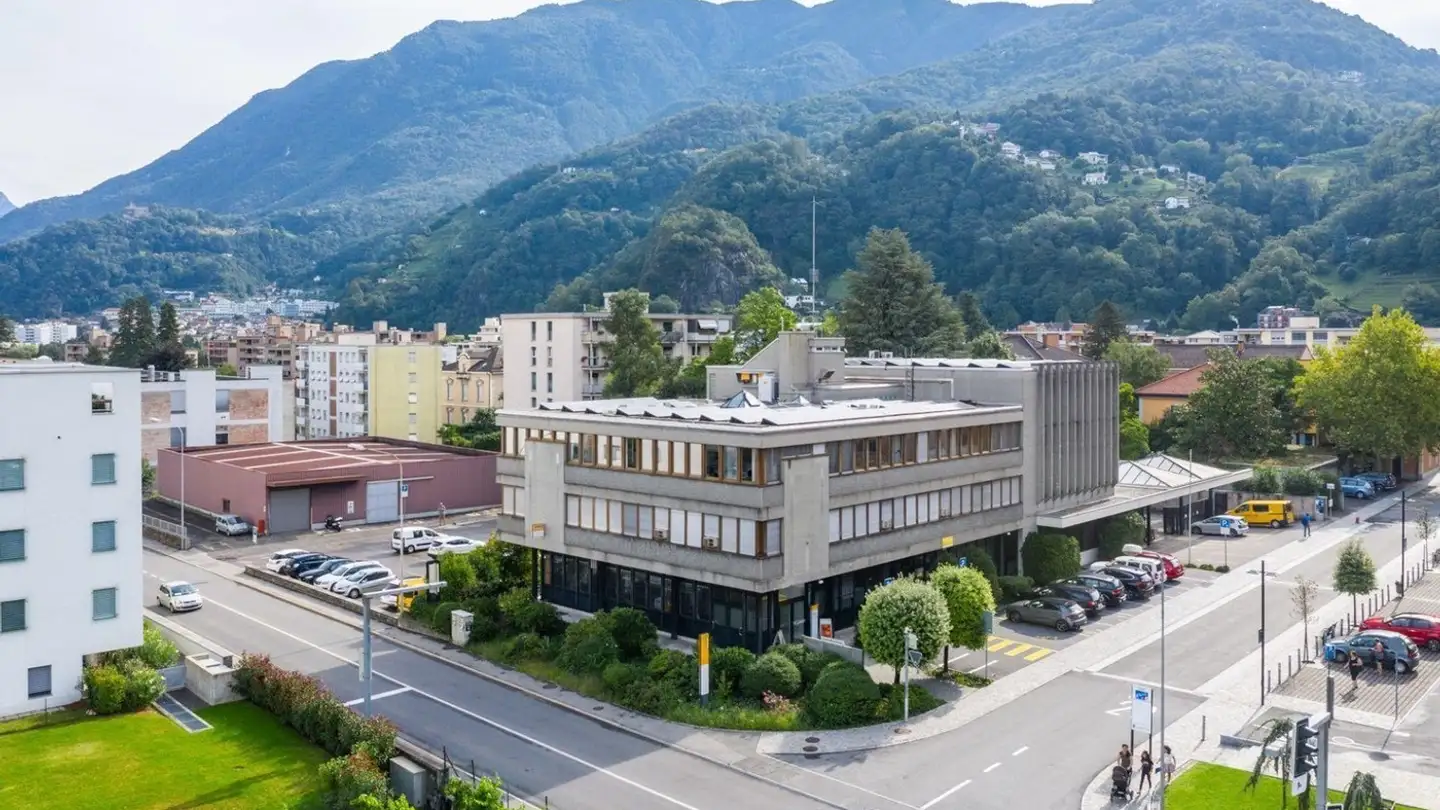 Spazio ufficio in affitto - Via Bellinzona 6, 6512 Giubiasco - Foto 2