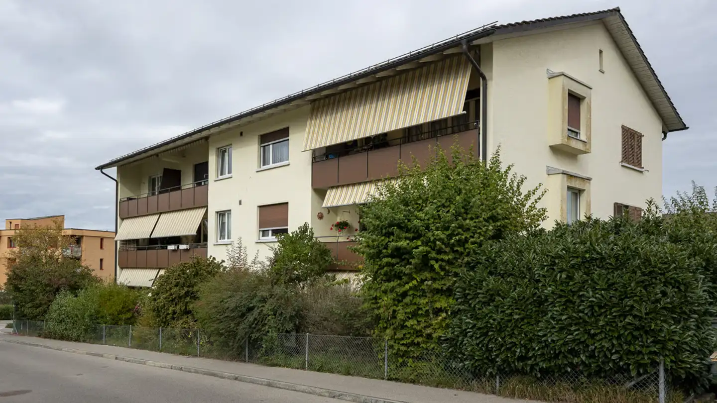 Mehrfamilienhaus kaufen - Vogelsangstrasse 1, 8618 Oetwil am See - Foto 2