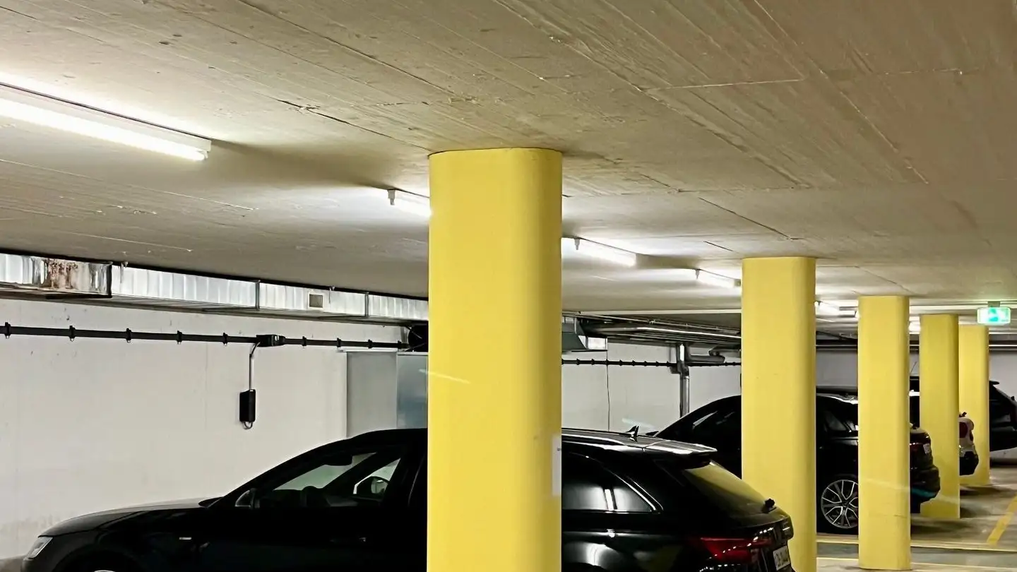 Place de parking souterraine à louer - Haldenstrasse 77, 8400 Winterthur
