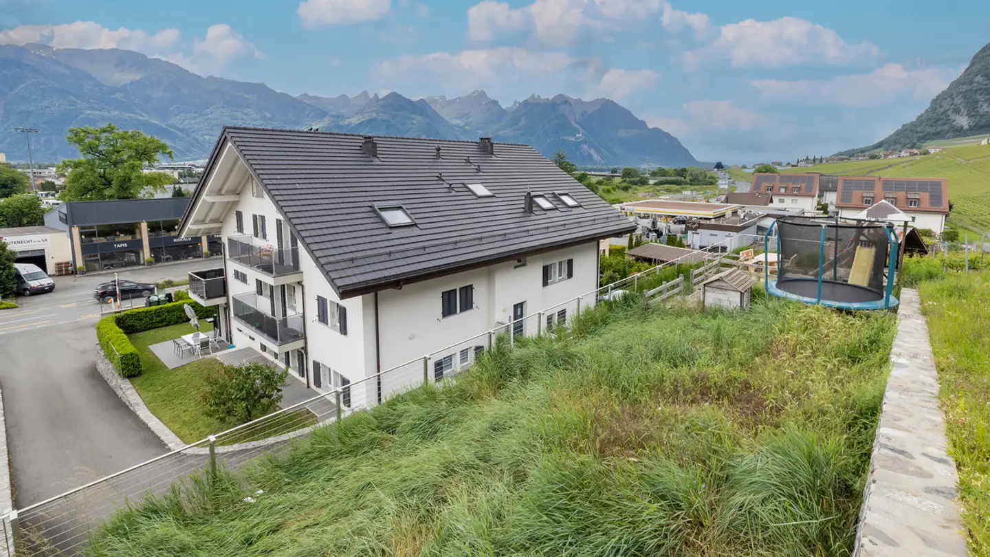 Residential building for sale - 1853 Yvorne