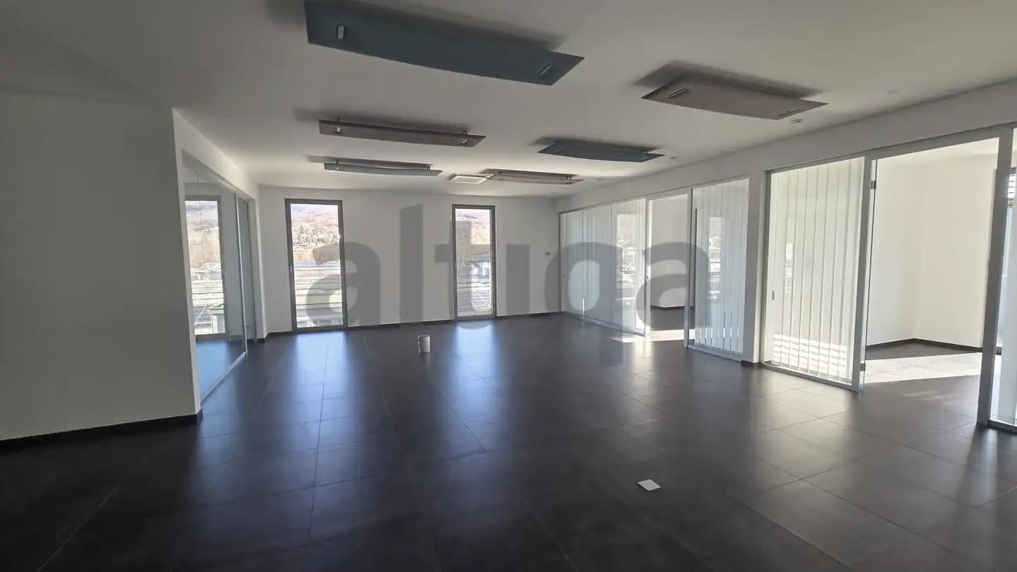 Spazio ufficio in affitto - Via Cantonale 38, 6928 Manno - Foto 2