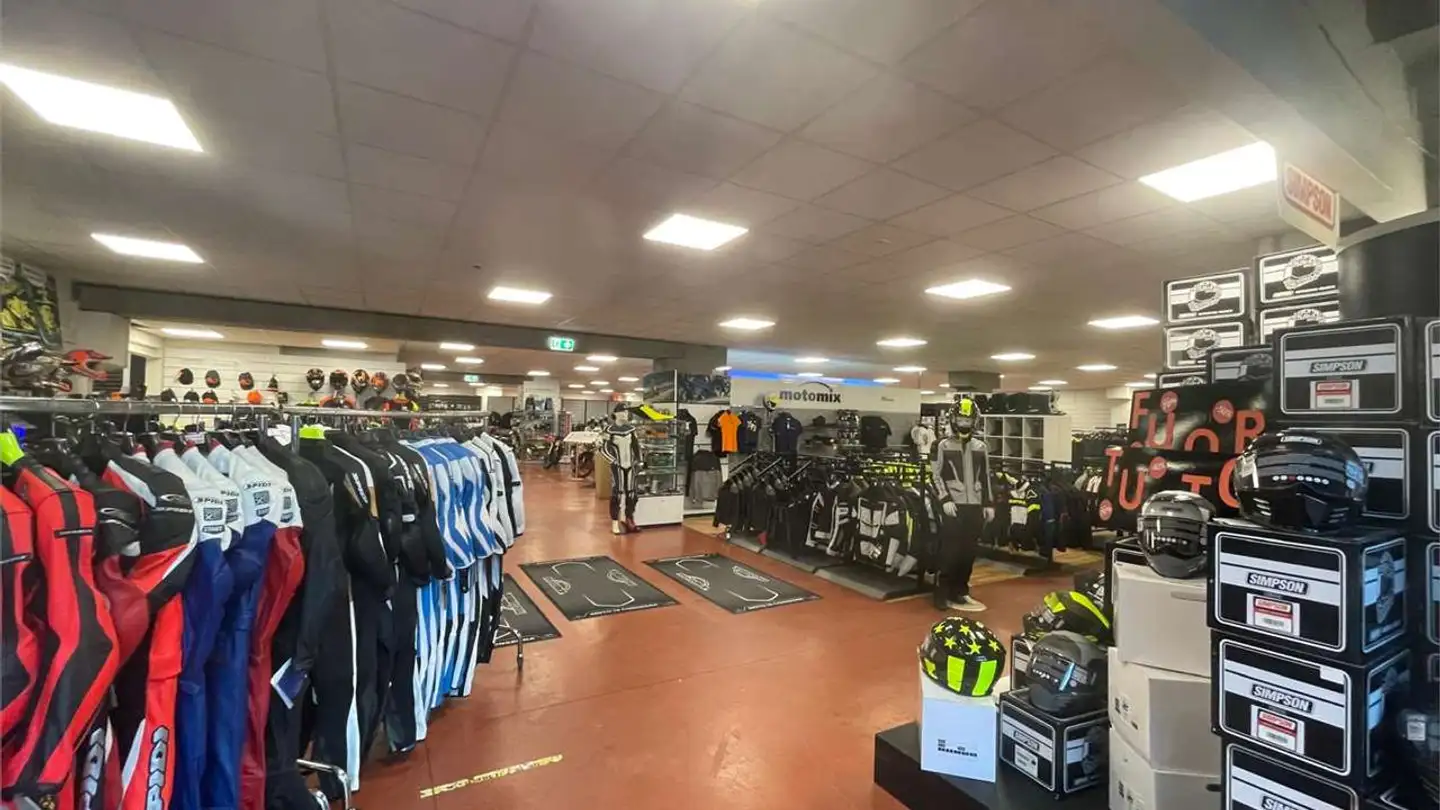 Shop for rent - 6928 Manno - Photo 3