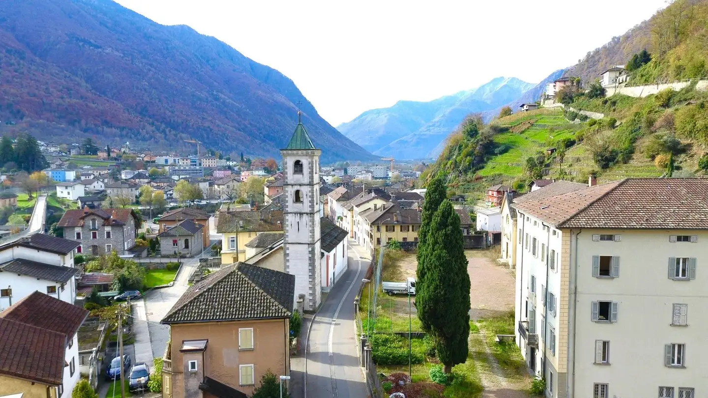 Doppelhaushälfte kaufen - 6535 Roveredo GR