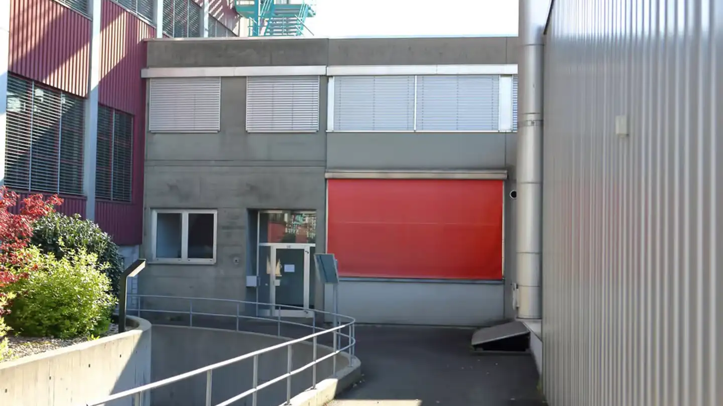 Commercial for rent - Industriestrasse 26, 2555 Brügg BE - Photo 3