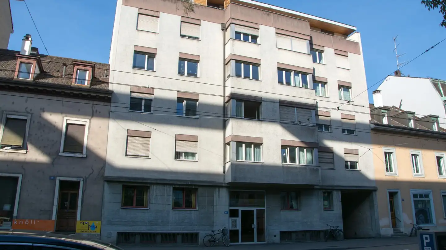 Place de parking souterraine à louer - Riehenring 105, 4058 Basel