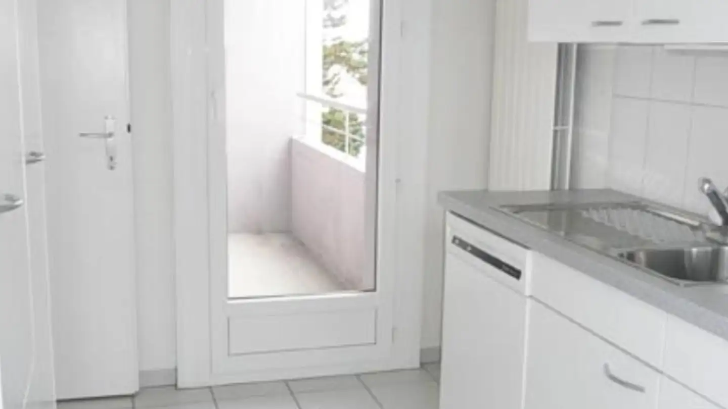 Apartment for rent - Twäracherstrasse 5, 8118 Pfaffhausen - Photo 4