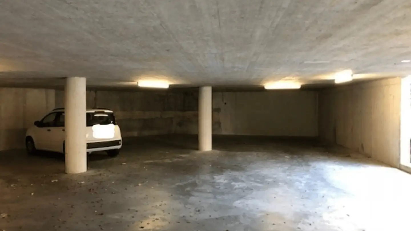 Place de parking souterraine à louer - Oberstadtstrasse 8, 5400 Baden