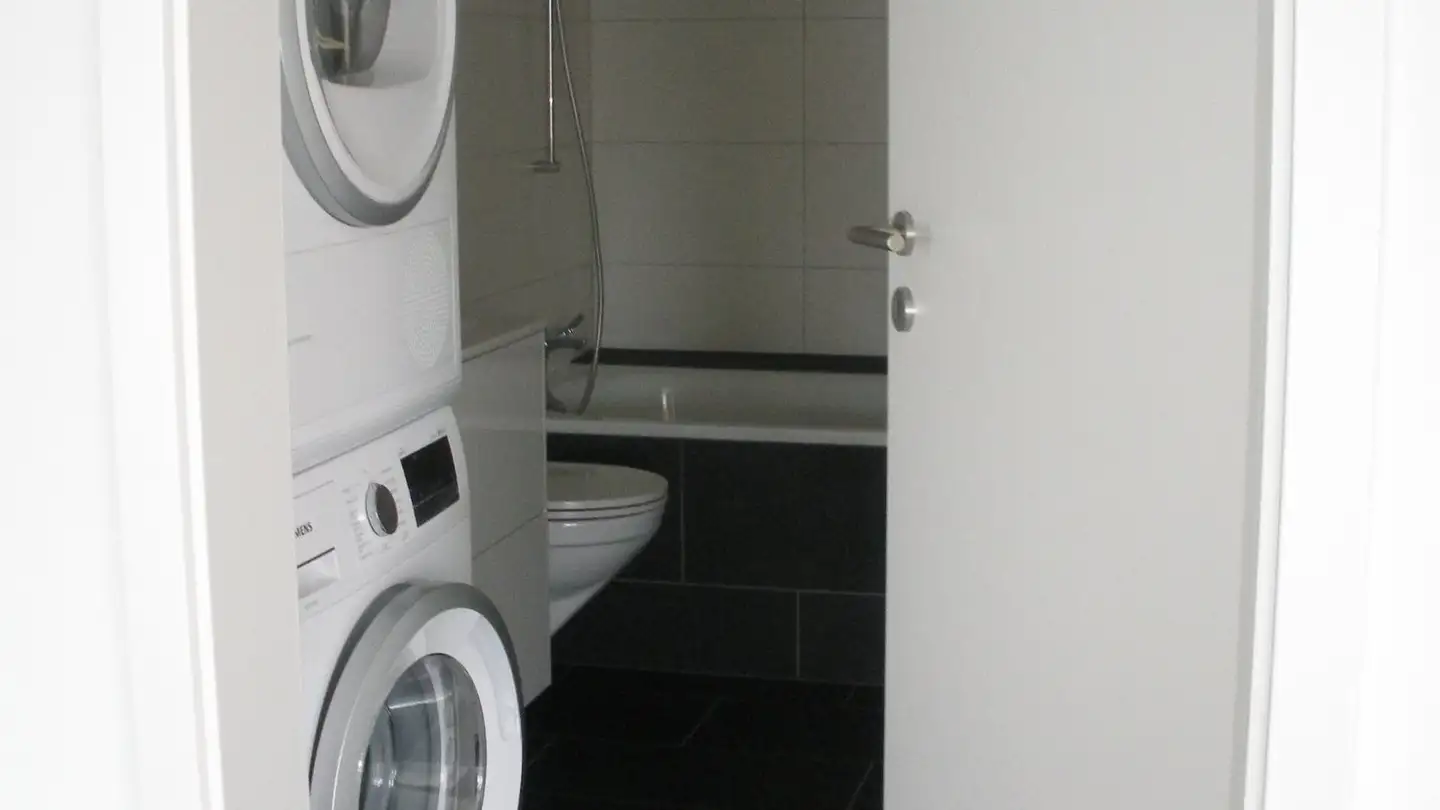 Wohnung mieten - Rinikerstrasse 4a, 5236 Remigen - Foto 4