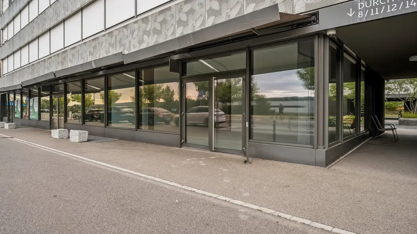 Magasin à louer - Loren-Allee 20, 8610 Uster