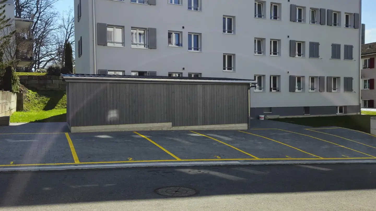 Parkplatz im Freien mieten - Roseneggweg 4, 6005 Luzern