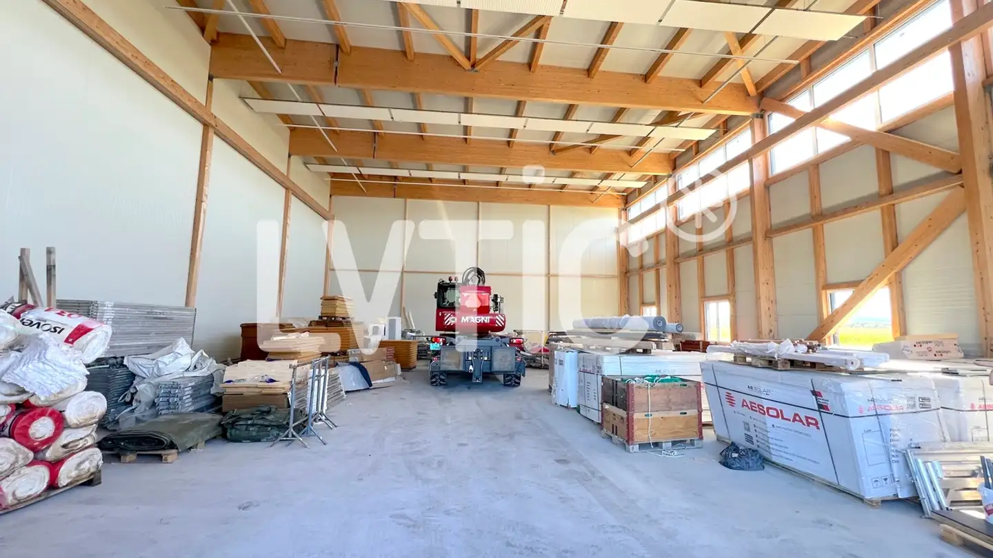 Industrial property for rent - 1566 St-Aubin FR