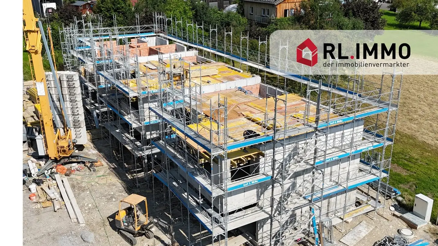 Row house for sale - 9468 Sax