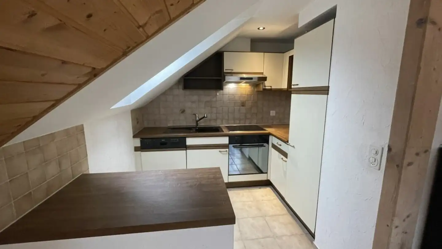 Attic flat for rent - Les Chéseaux 15, 2607 Cortébert - Photo 2