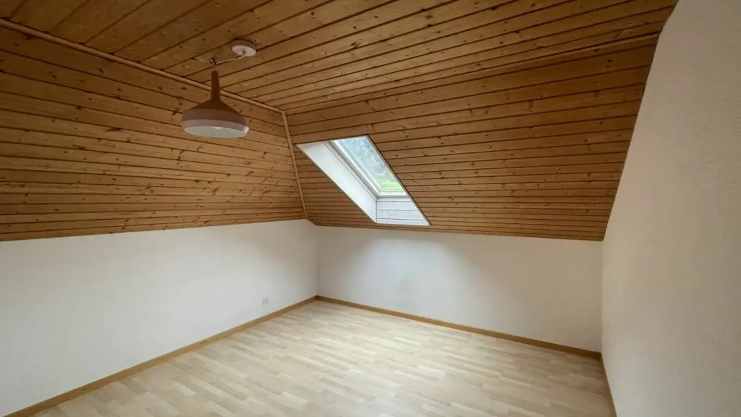 Attic flat for rent - Les Chéseaux 15, 2607 Cortébert - Photo 4