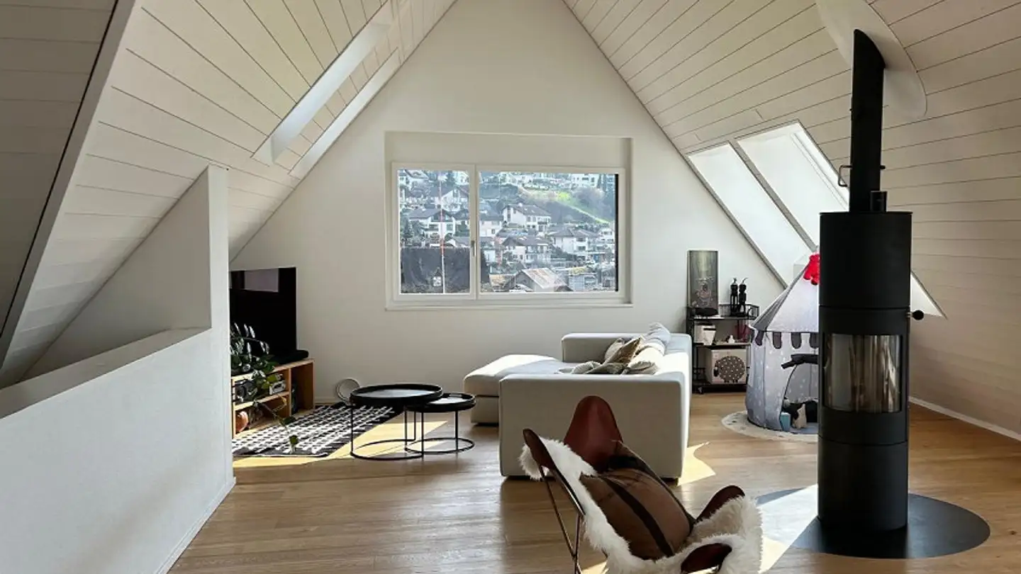 Penthouse for rent - Dorfstrasse 6b, 6404 Greppen