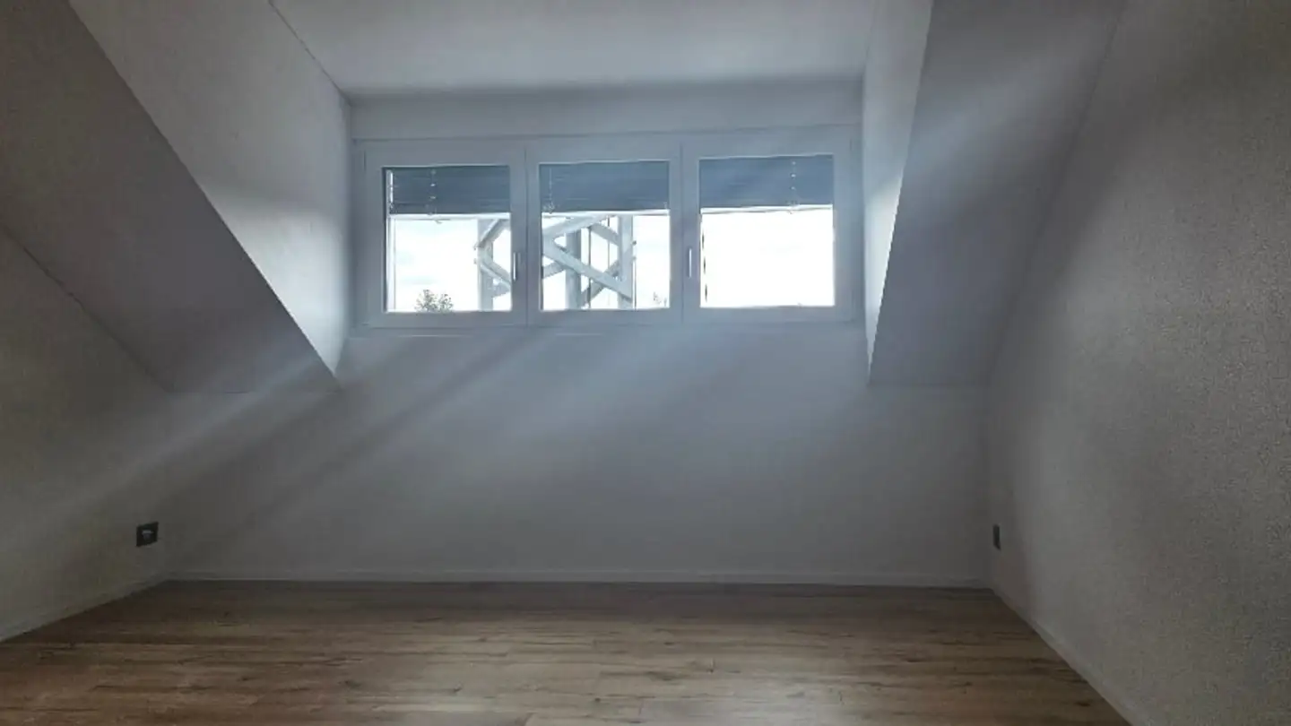 Dachgeschosswohnung mieten - Pfaffenwiesenstrasse 57, 8404 Winterthur - Foto 4