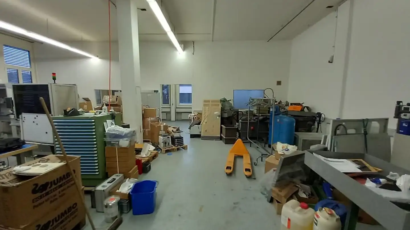 Commercial à louer - Rue Fritz-Courvoisier 103, 2300 La Chaux-de-Fonds