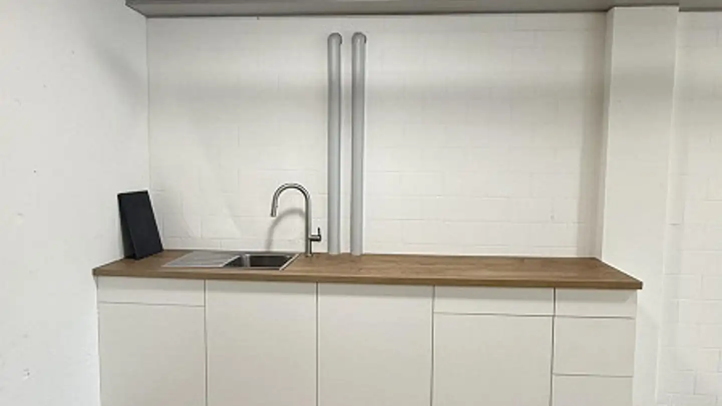 Bürofläche mieten - Industriestrasse 3, 8627 Grüningen - Foto 4
