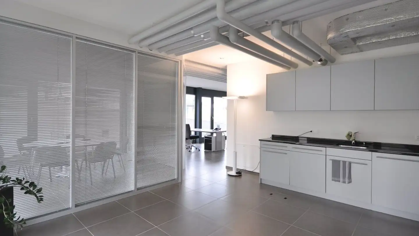 Bürofläche mieten - Schulhausstrasse 17, 8834 Schindellegi - Foto 3