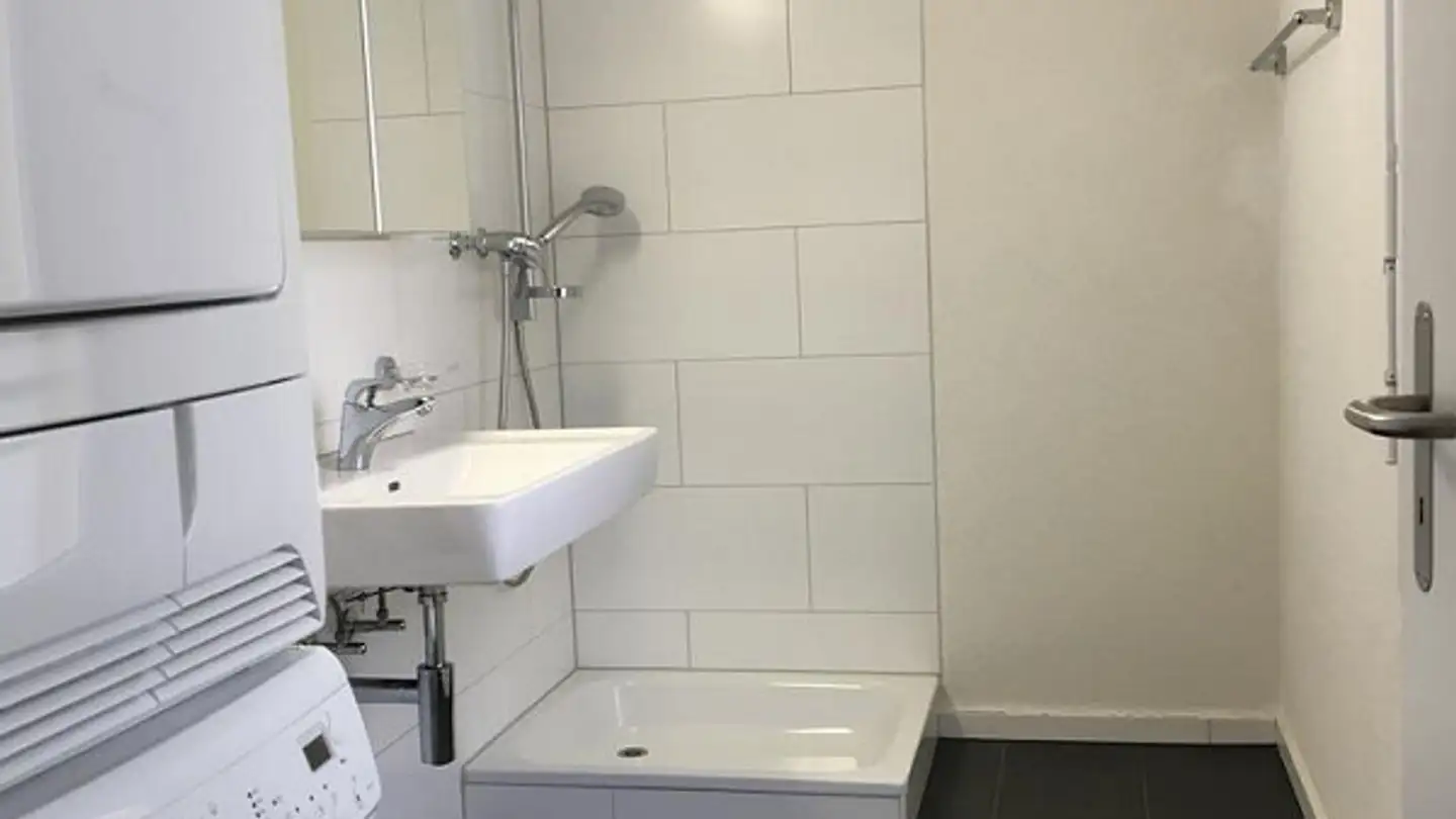 Wohnung mieten - Kirchstrasse 6a, 8344 Bäretswil - Foto 2