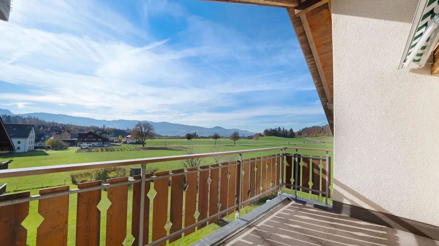 Dachgeschosswohnung mieten - Gsteigstrasse 19, 8646 Wagen