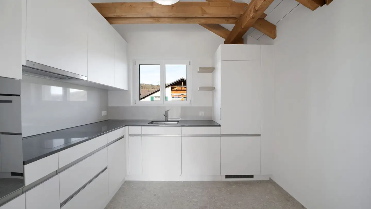 Attic flat for rent - Gsteigstrasse 19, 8646 Wagen - Photo 2