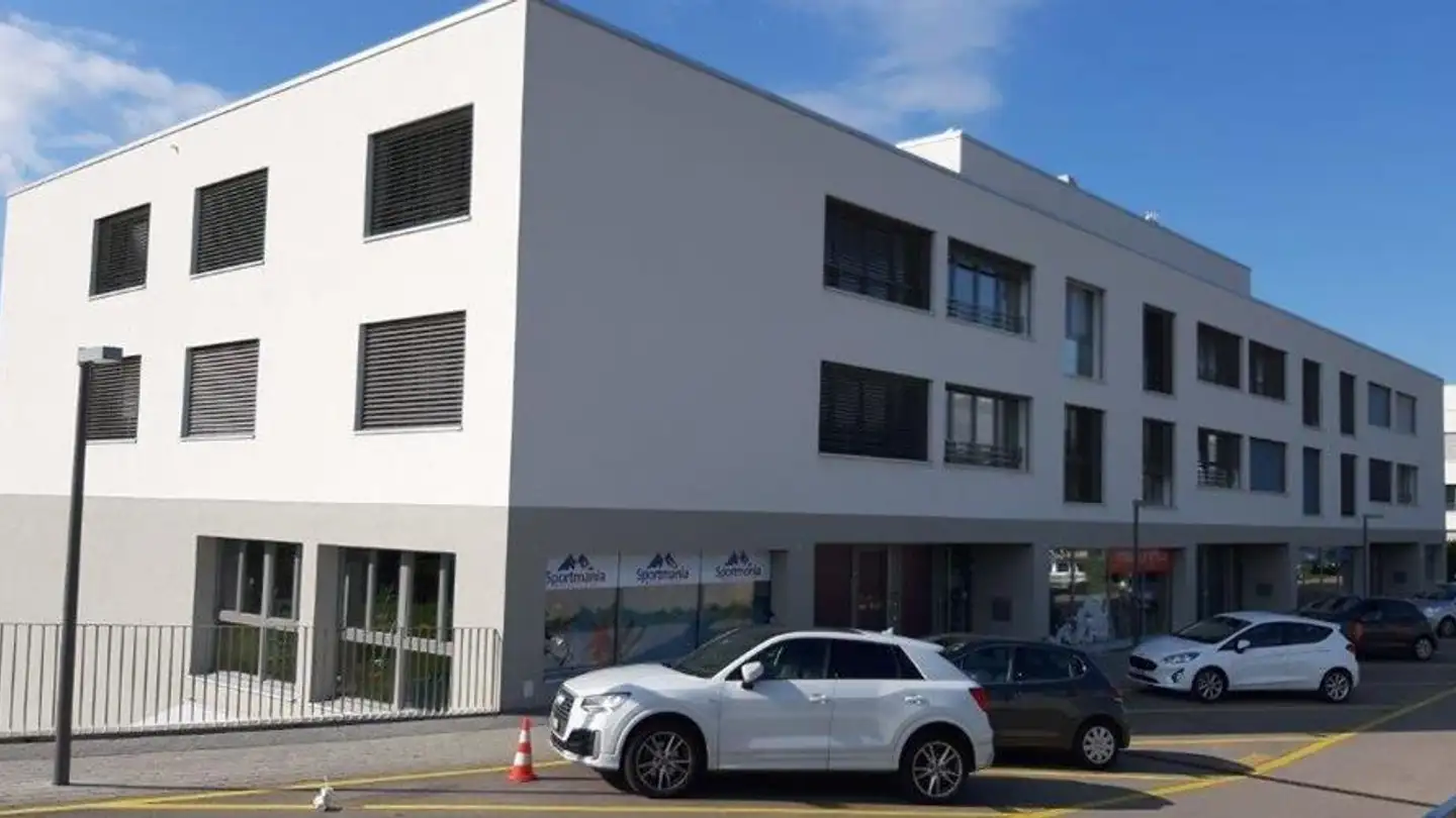 Garage individuel à louer - Route Cantonale 93, 1025 St-Sulpice VD