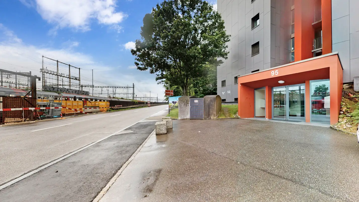 Wohnung mieten - Birsfelderstrasse, 4132 Muttenz - Foto 2