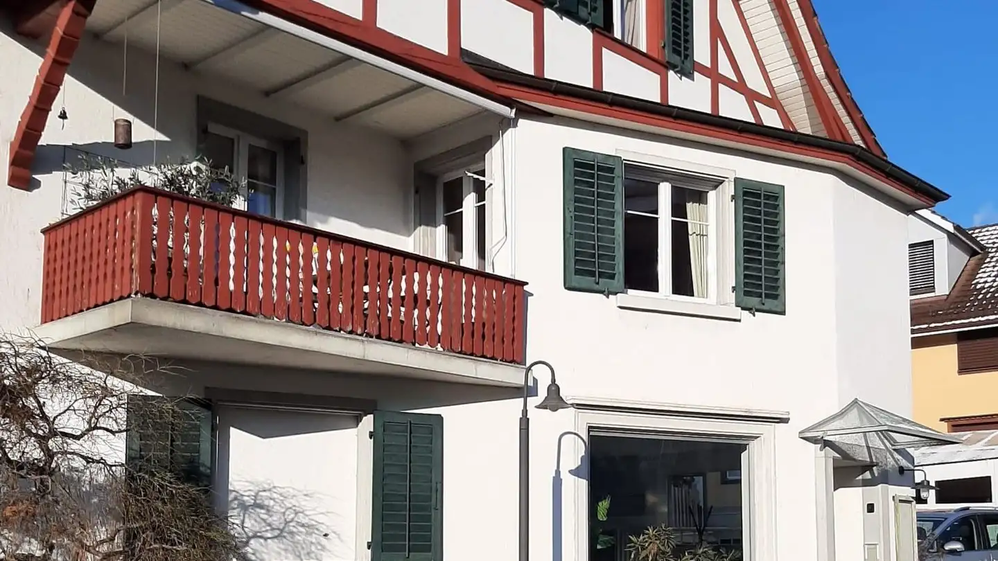 Dachgeschosswohnung mieten - Rainstrasse 79, 8712 Stäfa