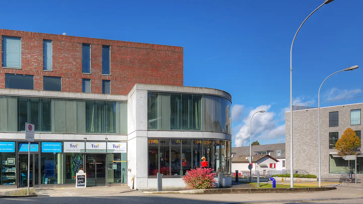 Attique à louer - Hauptstrasse, 5314 Kleindöttingen - Photo 2
